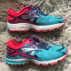 Brooks Women’s Pink and Blue Tennis Shoes